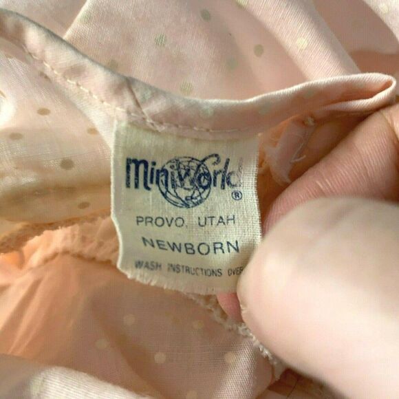 Vintage Newborn Babydoll Bloomers Set Pink Swiss Dot Lace Ruffles Buttons Bow - Picture 9 of 9